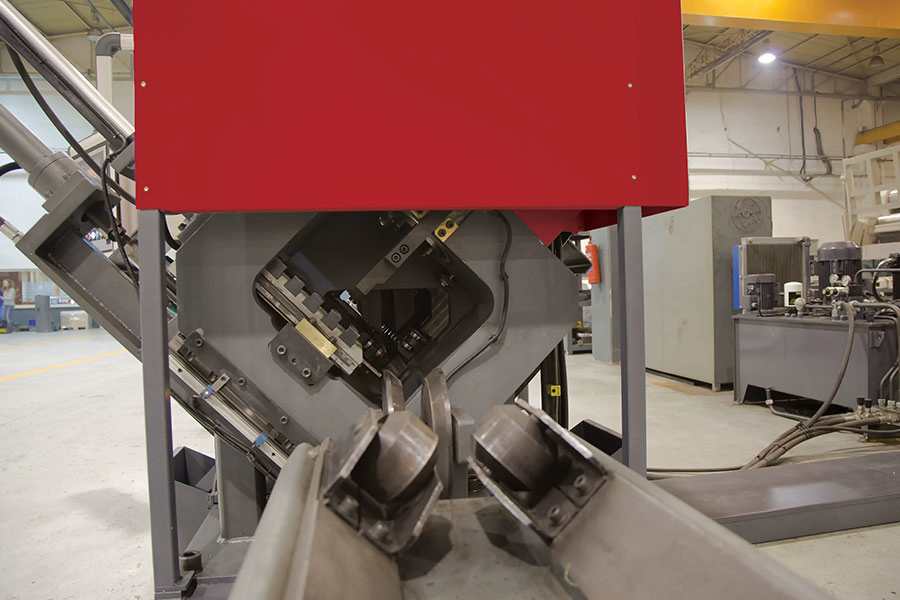 دستگاه پانچ CNC چیست و چه کاربردی دارد؟